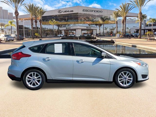 Used 2015 Ford Focus SE FWD image 4