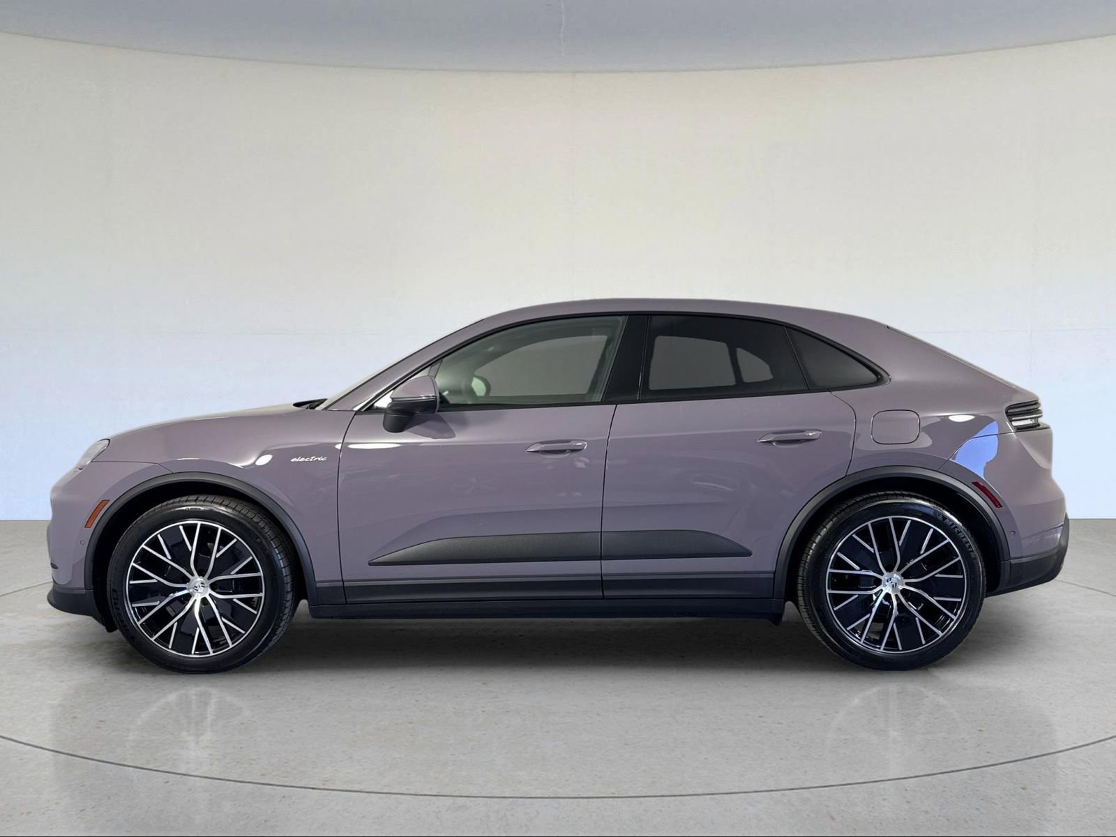 New 2026 Porsche Macan 4 Electric image 2