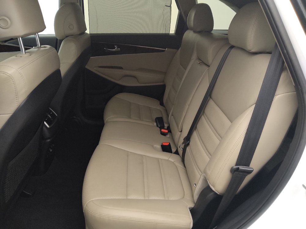 Used 2017 Kia Sorento EX w/ EX V6 Premium Package image 18