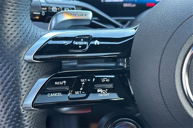 Used 2024 Mercedes-Benz GLC 43 AMG 4MATIC image 30