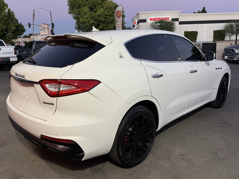 Used 2019 Maserati Levante GranSport AWD/4WD image 10