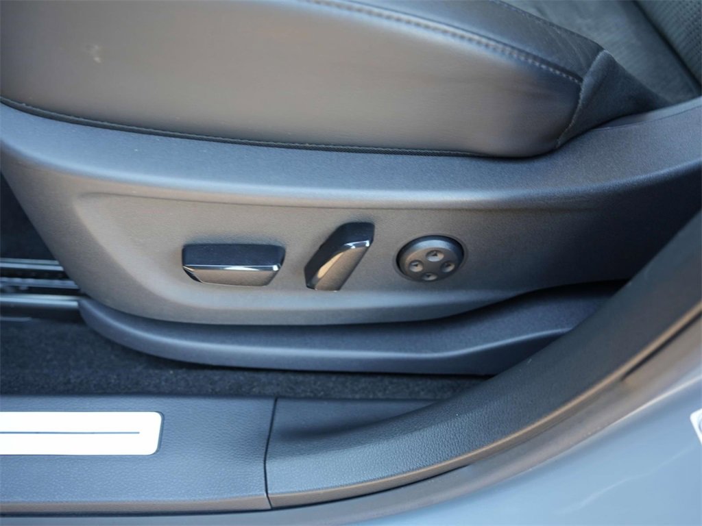 Used 2024 Nissan Ariya AWD image 23