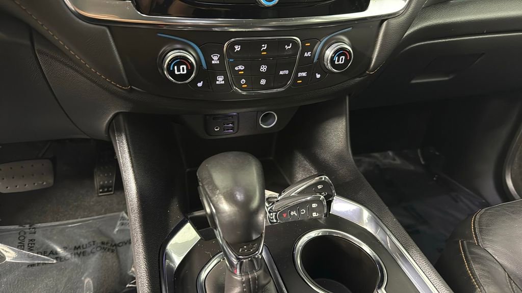 Used 2021 Chevrolet Traverse RS image 21