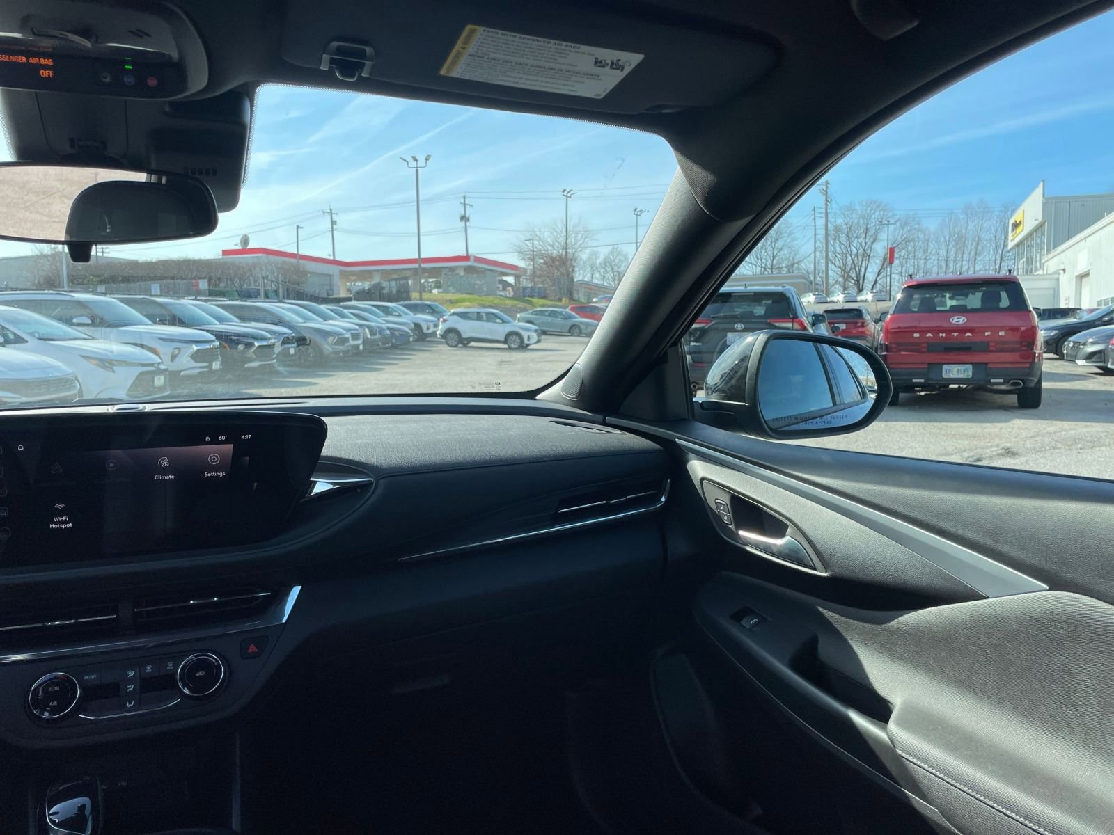 Used 2025 Buick Envista Preferred image 34