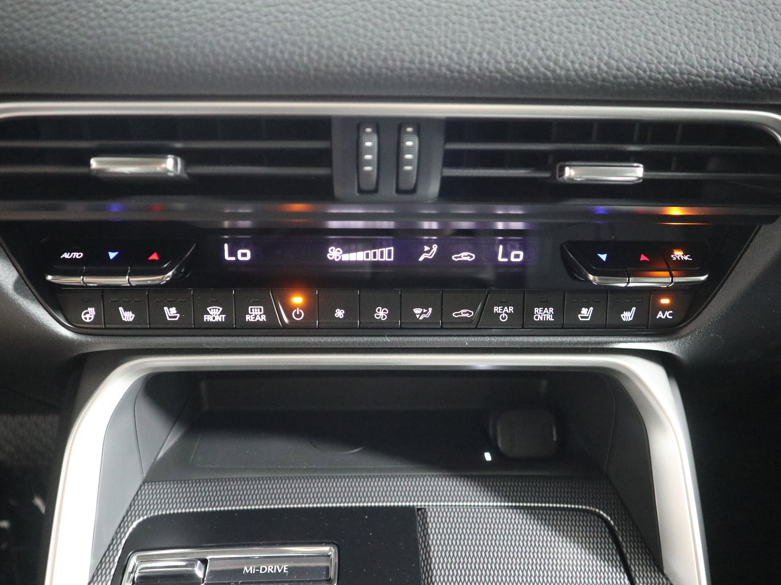 New 2026 MAZDA CX-90 Plug-In Hybrid w/ Preferred AWD/4WD image 34