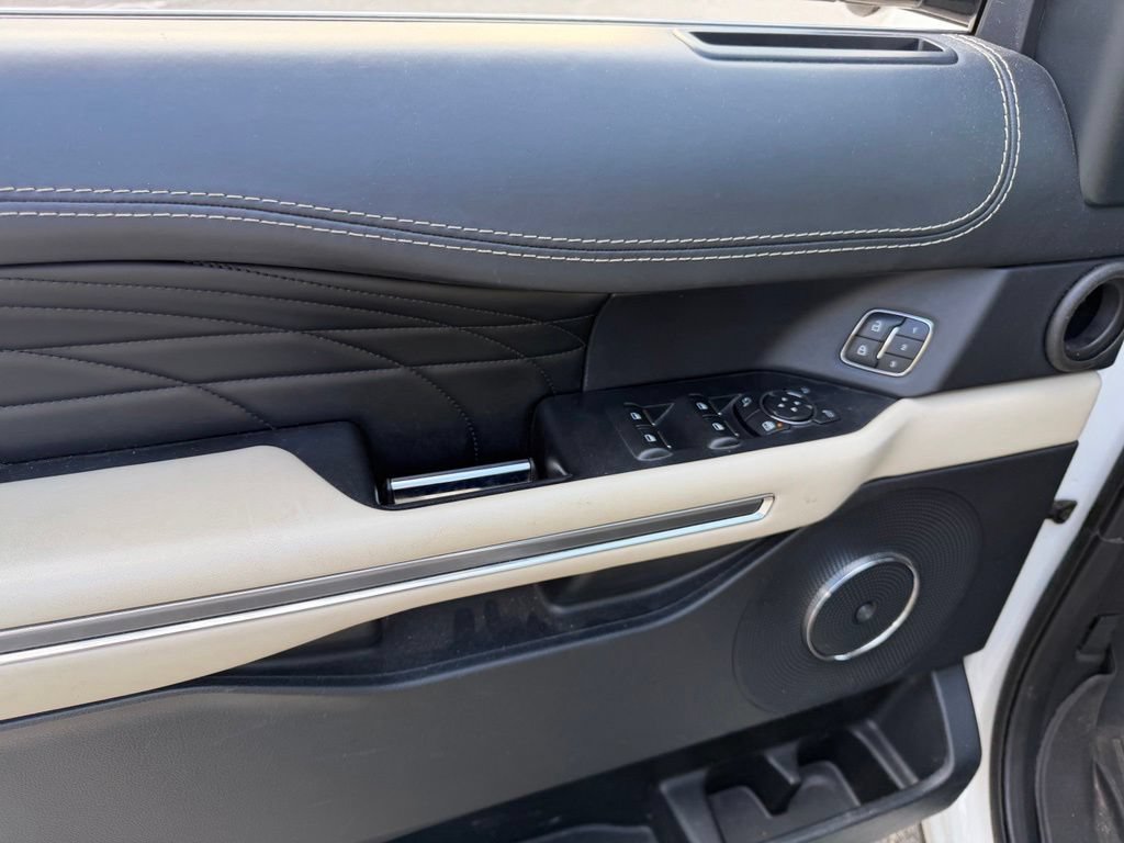 Used 2021 Ford Expedition Platinum RWD image 24
