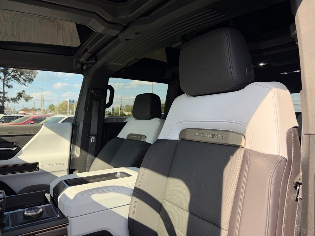 Used 2025 GMC Hummer EV 2X w/ Extreme Off-Road Package image 10