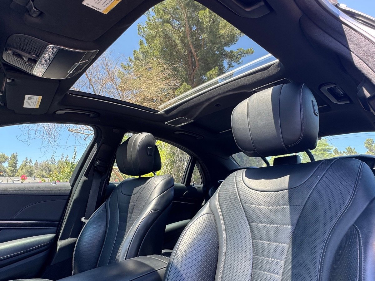 Used 2015 Mercedes-Benz S 550 Sedan w/ Sport Package image 15