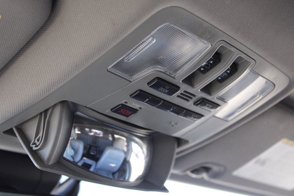 Used 2017 Toyota Highlander Limited Platinum image 49