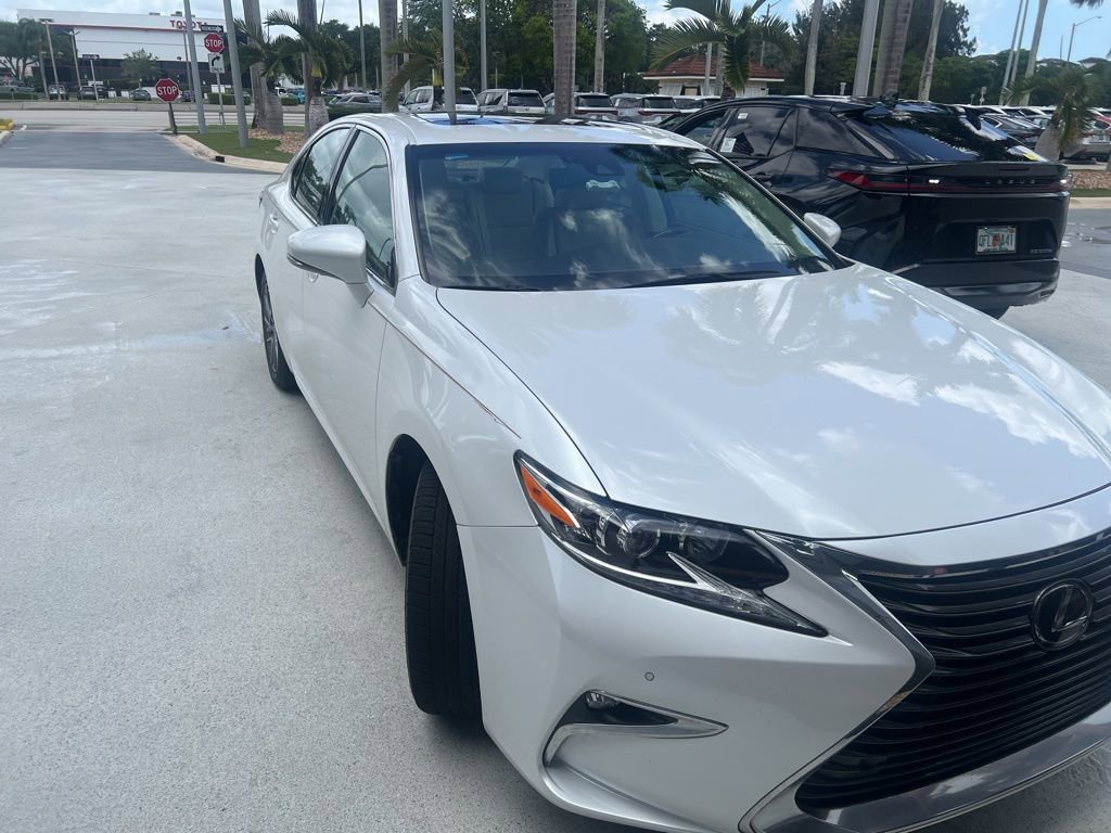 Used 2018 Lexus ES 350 w/ Premier Package FWD image 5