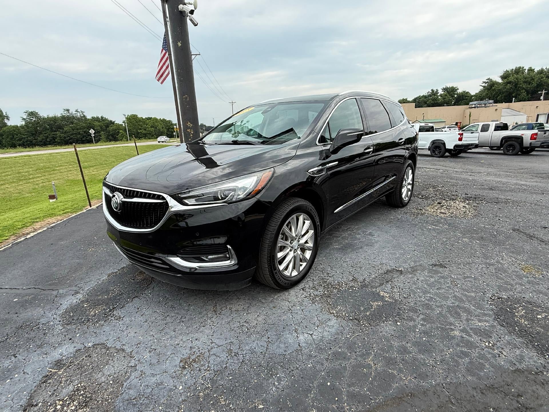 Used 2018 Buick Enclave Premium w/ Experience Buick Package AWD/4WD image 1