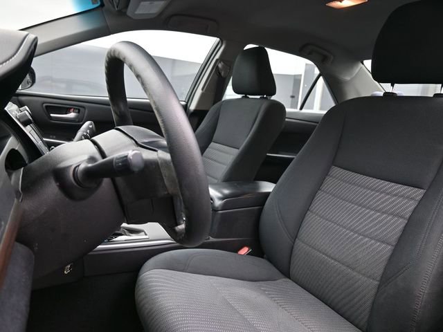 Used 2016 Toyota Camry LE image 10