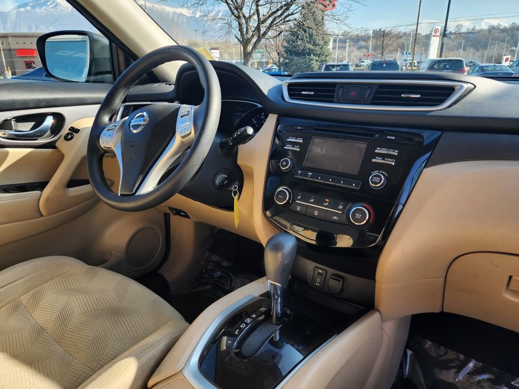 Used 2016 Nissan Rogue S w/ Appearance Package image 15