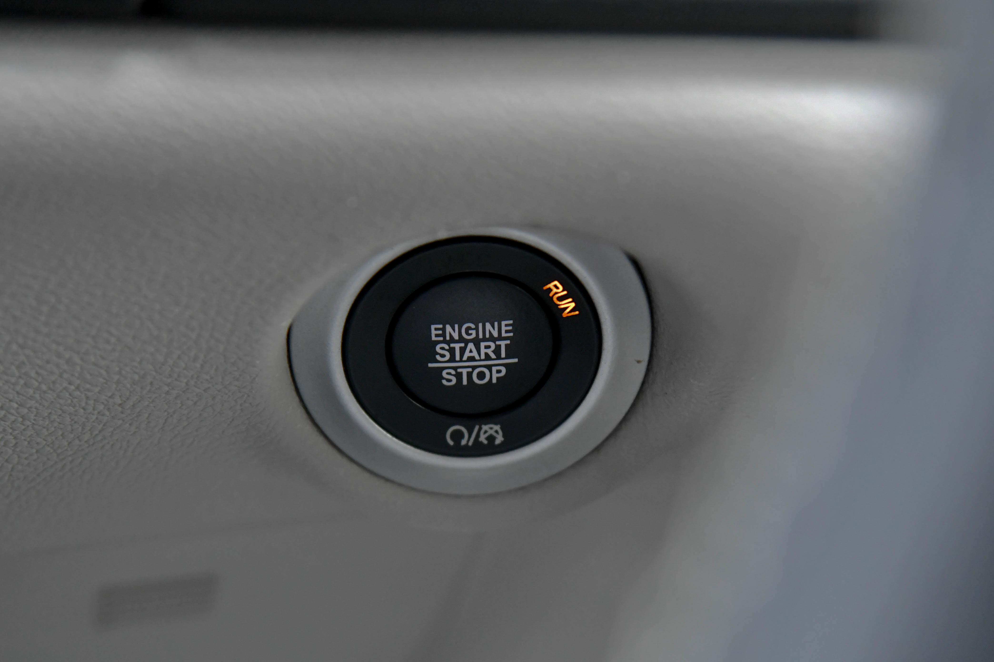 Used 2023 Chrysler Pacifica Touring-L image 30