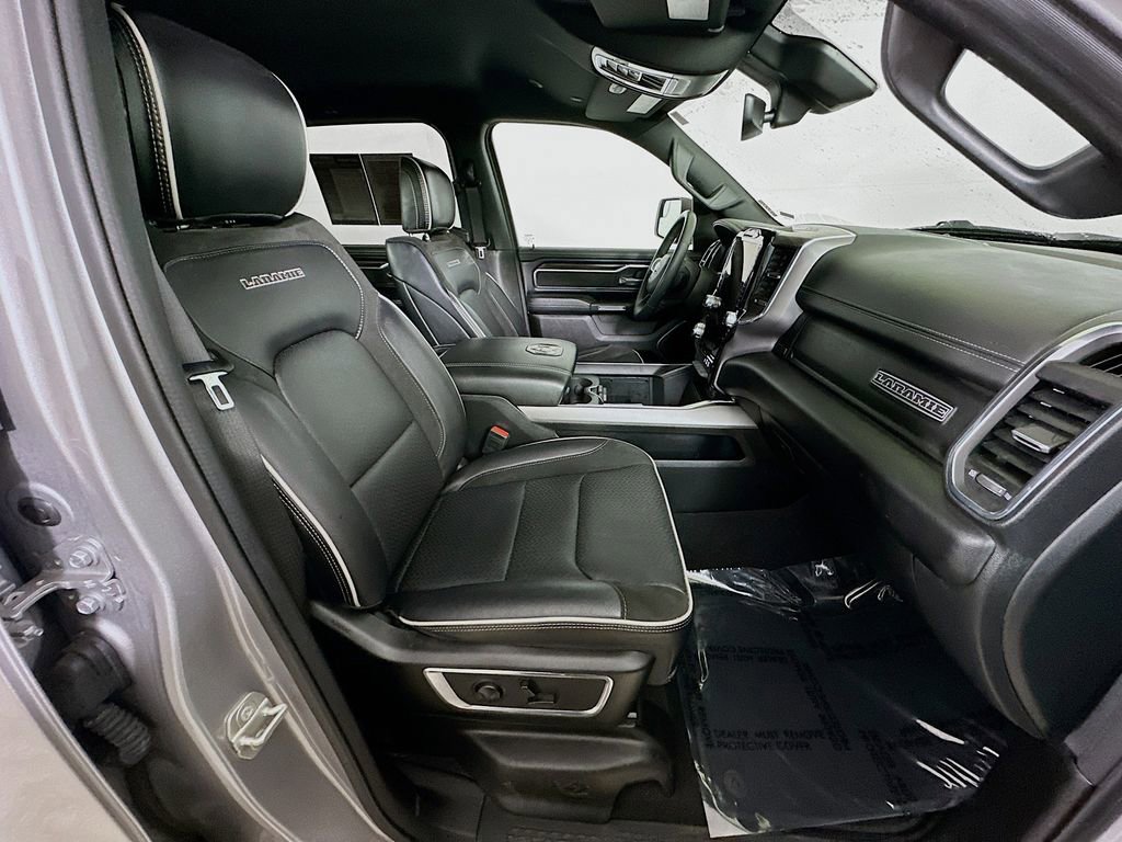 Used 2025 RAM 1500 Laramie image 12