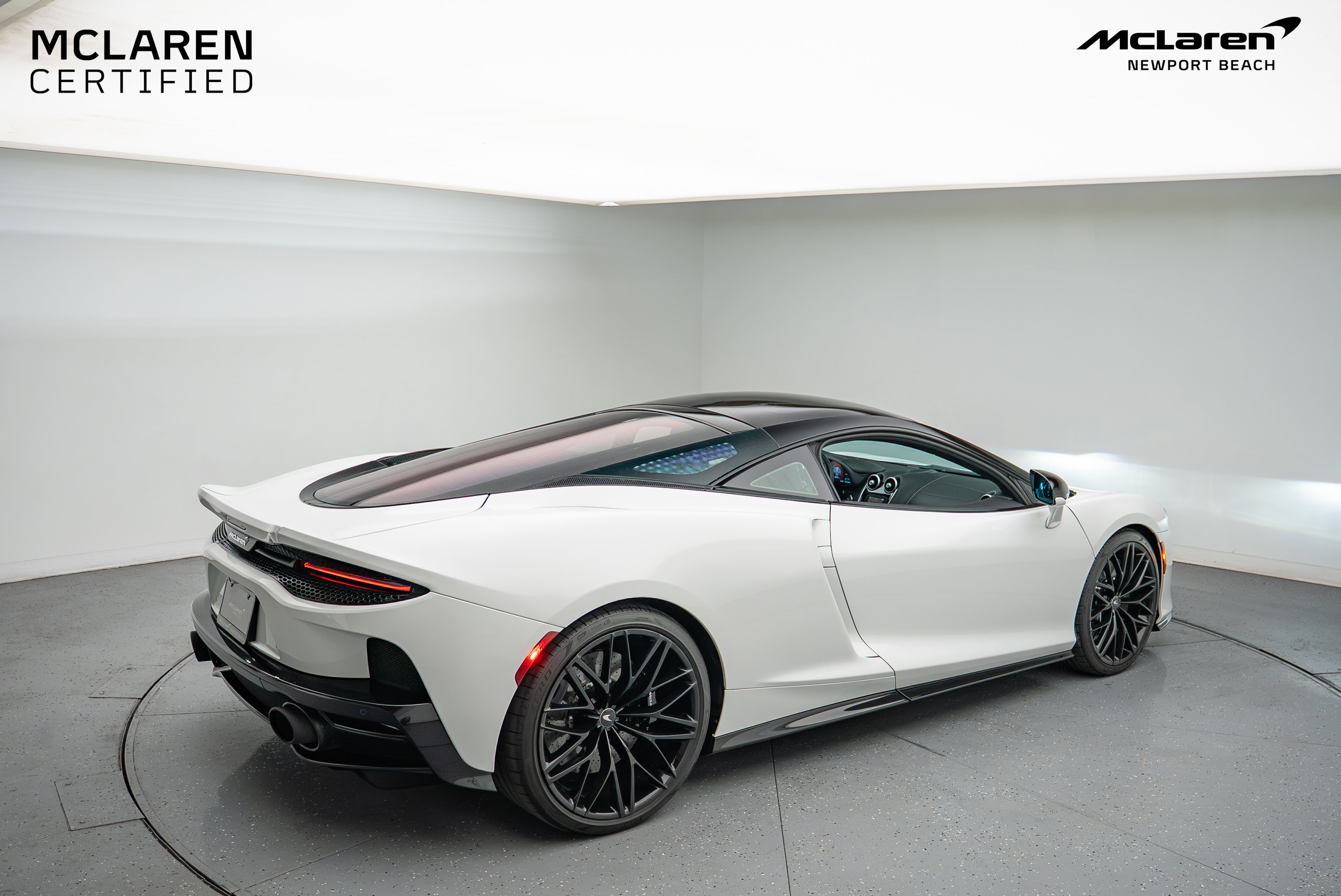 Used 2022 McLaren GT image 20