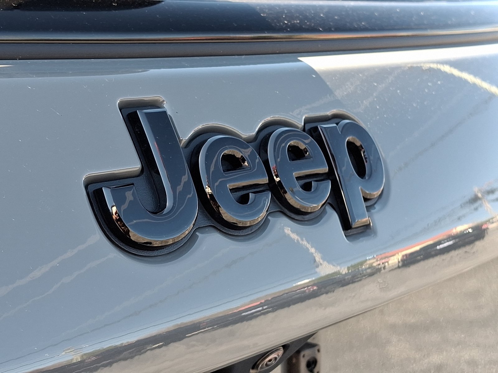 Used 2024 Jeep Compass Latitude w/ Convenience Group AWD/4WD image 30