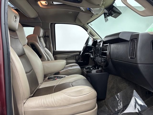 Used 2020 GMC Savana 2500 w/ Enhanced Convenience Package RWD image 24