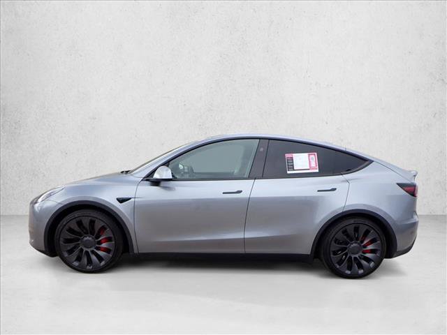 Used 2024 Tesla Model Y Performance image 2