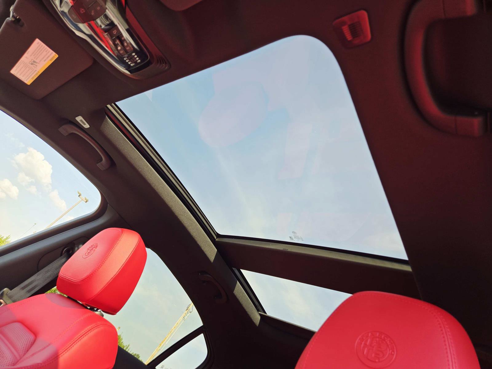 Used 2024 Alfa Romeo Stelvio Veloce image 10