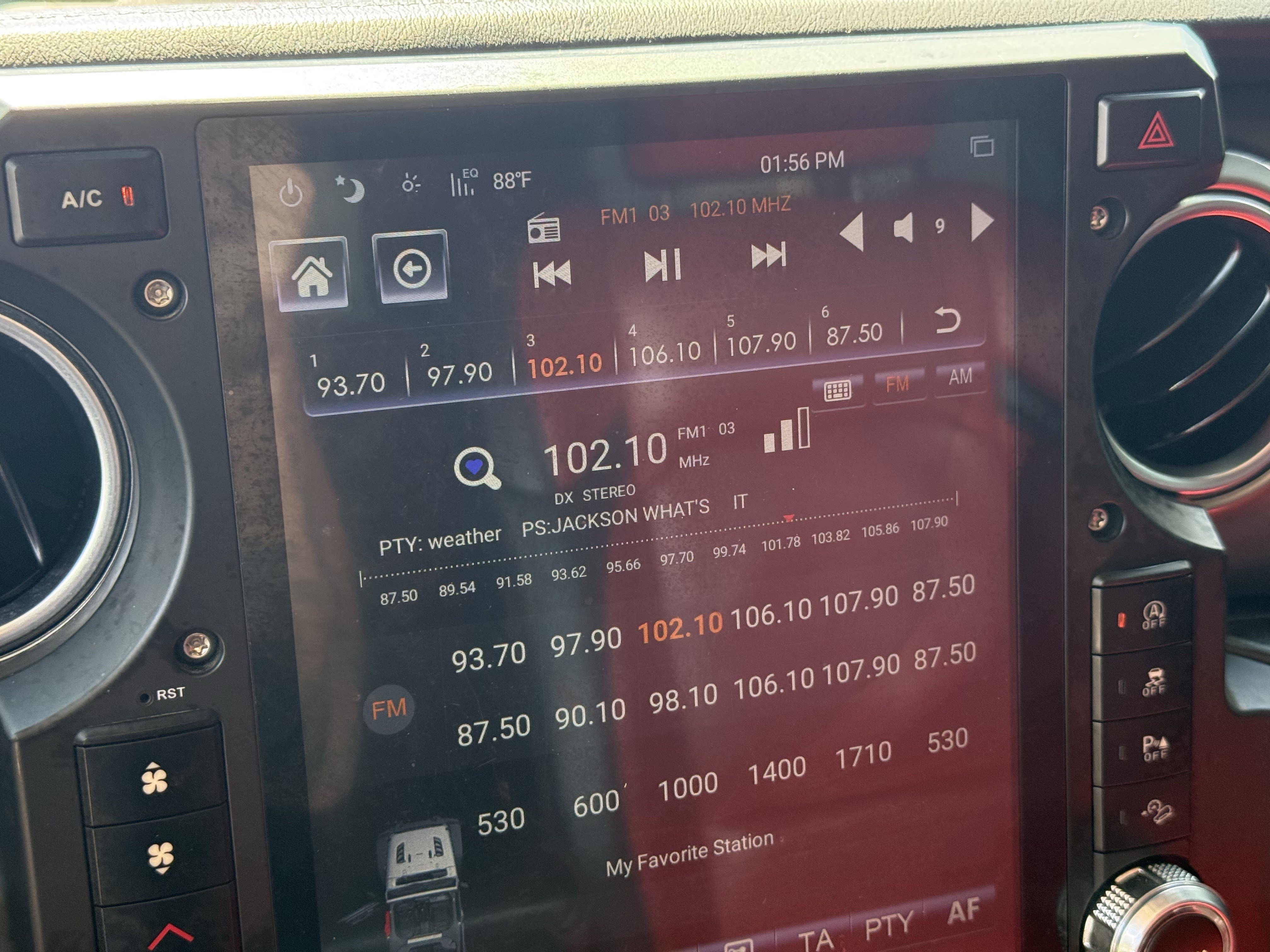 Used 2020 Jeep Wrangler Unlimited Sahara AWD/4WD image 9