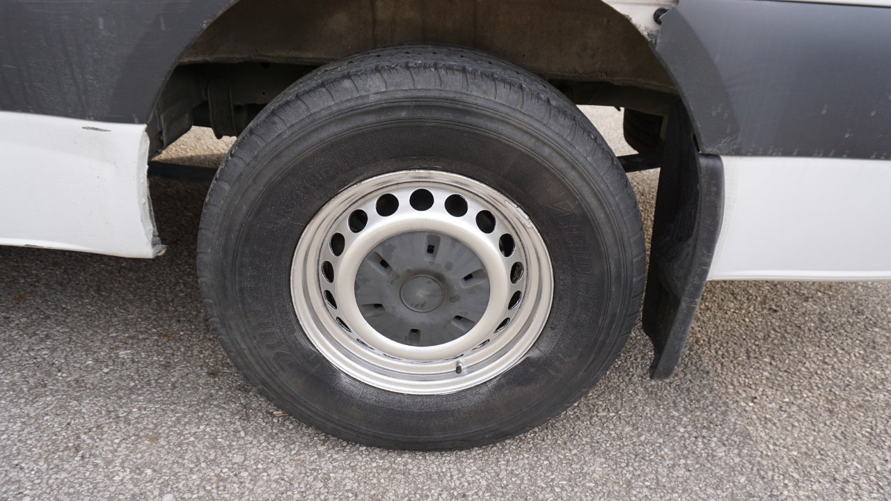 Used 2019 Freightliner Sprinter 170 image 10