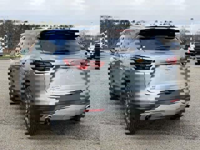 Used 2025 Chevrolet Blazer LT image 6
