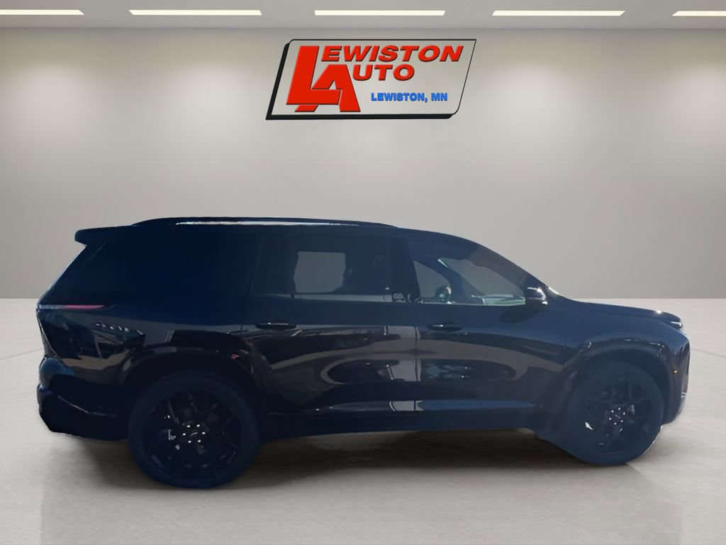 New 2026 Chevrolet Traverse RS w/ LPO, Floor Liner Package image 9