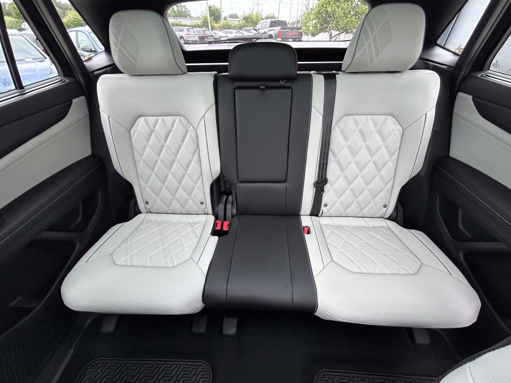 New 2026 Volkswagen Atlas Cross Sport SEL Premium R-Line AWD/4WD image 13