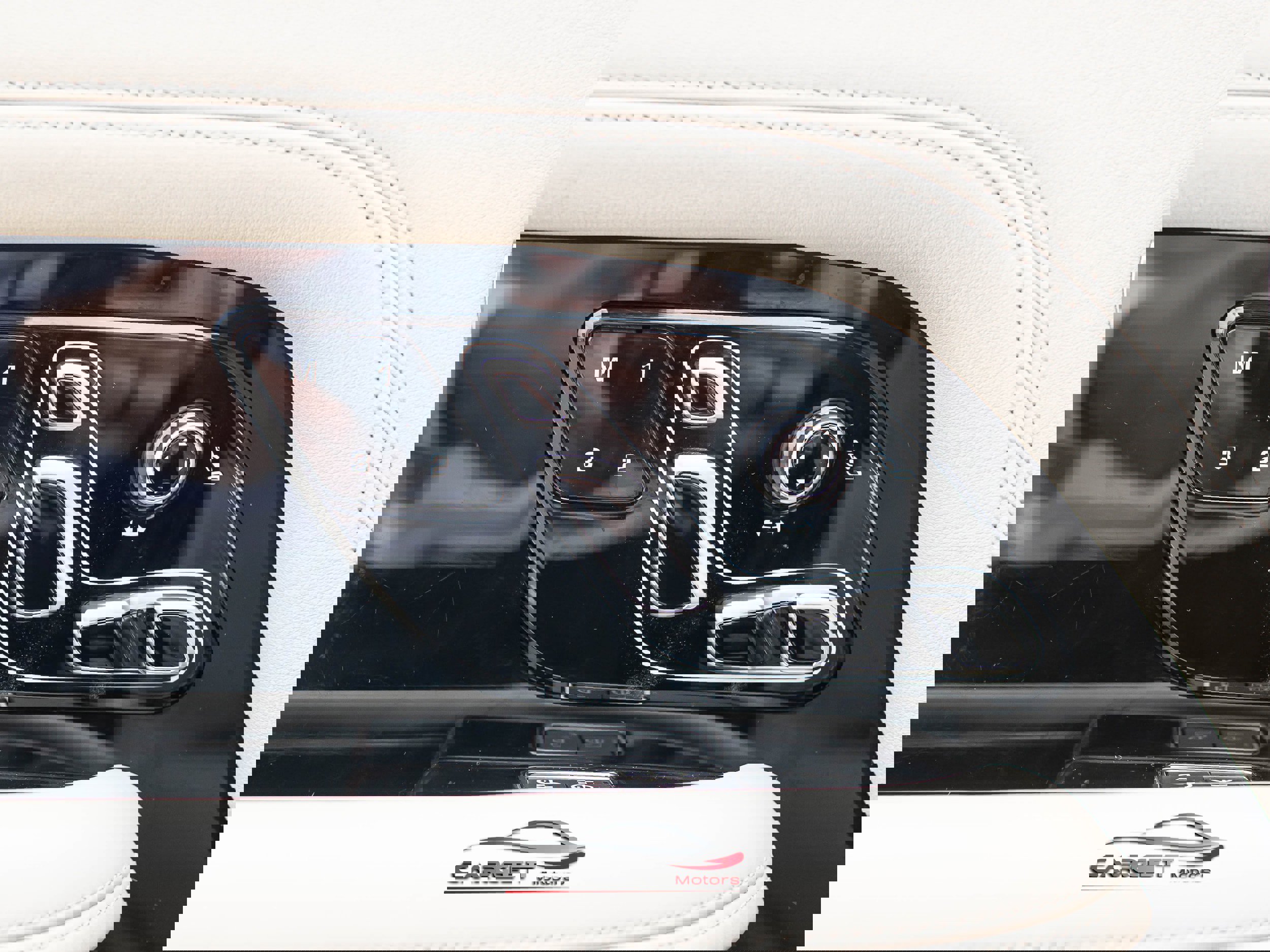 Used 2020 Land Rover Range Rover Long Wheelbase HSE image 42