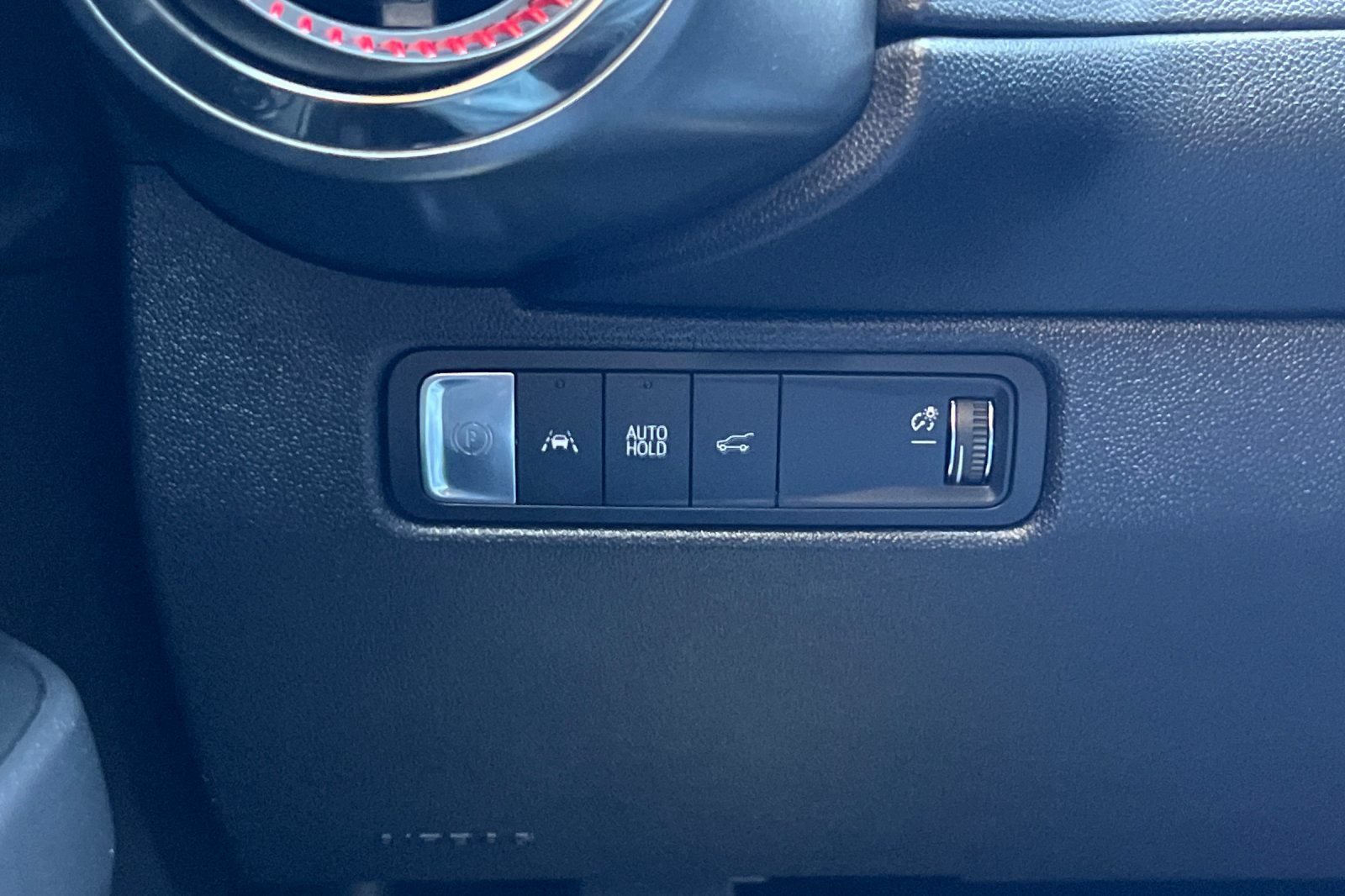 Used 2024 Chevrolet Equinox EV RS FWD image 37