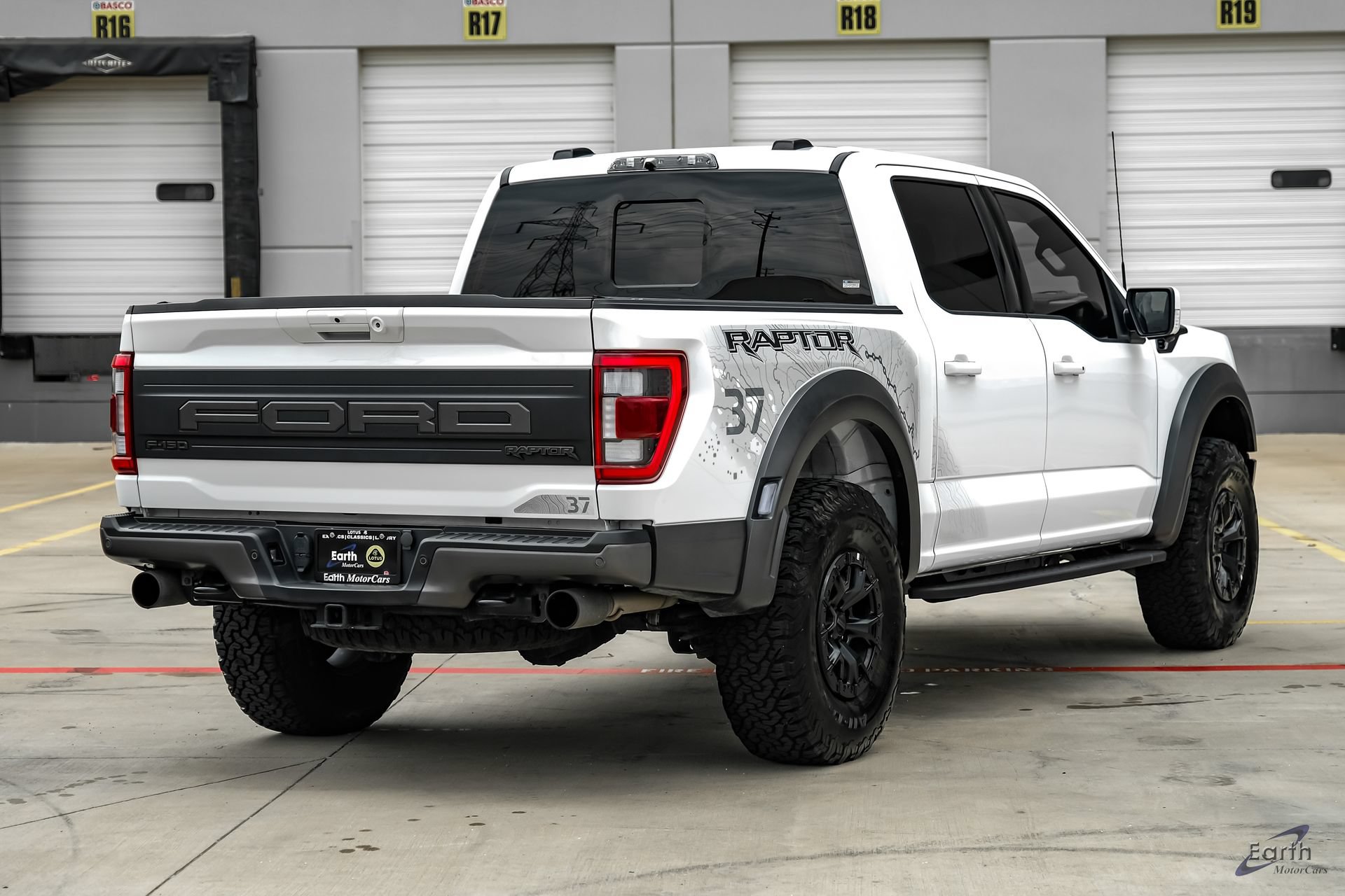 Used 2023 Ford F150 Raptor w/ Raptor 37 Performance Package AWD/4WD image 17