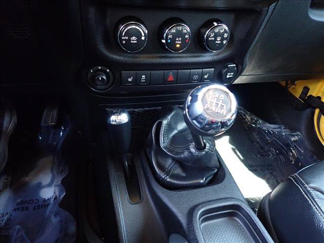 Used 2015 Jeep Wrangler Rubicon AWD/4WD image 20