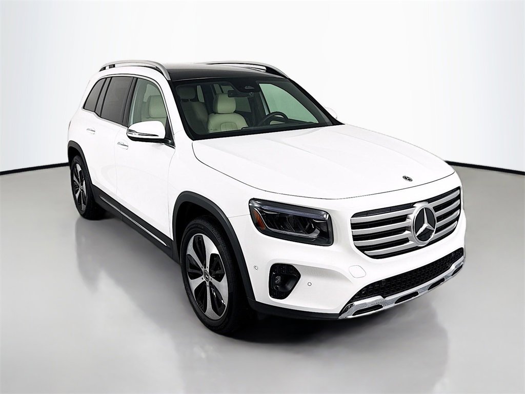 Used 2025 Mercedes-Benz GLB 250 4MATIC image 7
