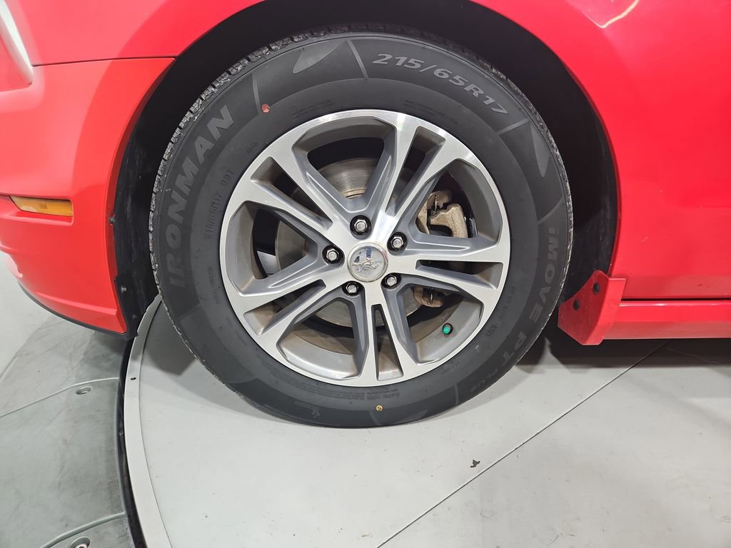 Used 2014 Ford Mustang Premium image 25