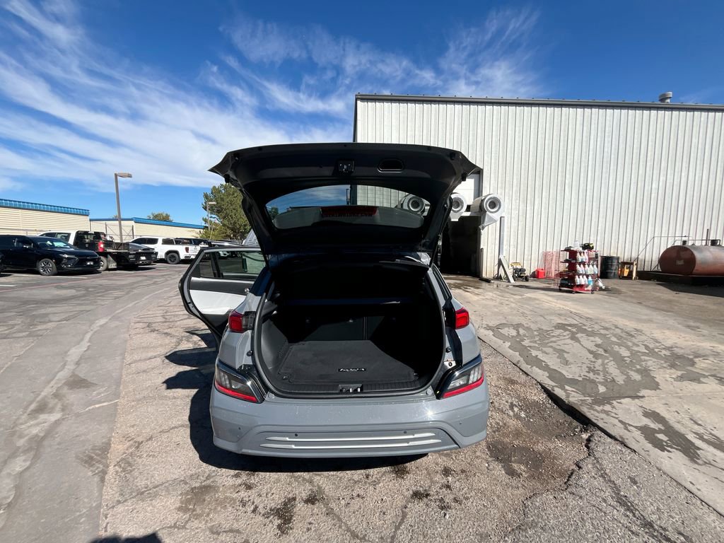 Used 2023 Hyundai Kona Limited image 14