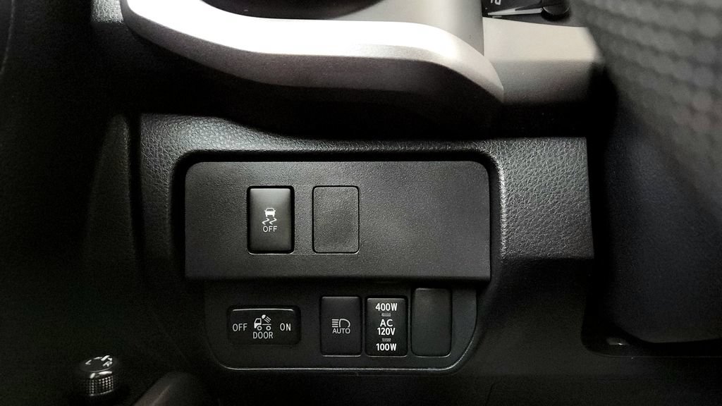 Certified 2023 Toyota Tacoma TRD Sport w/ Technology Package AWD/4WD image 31