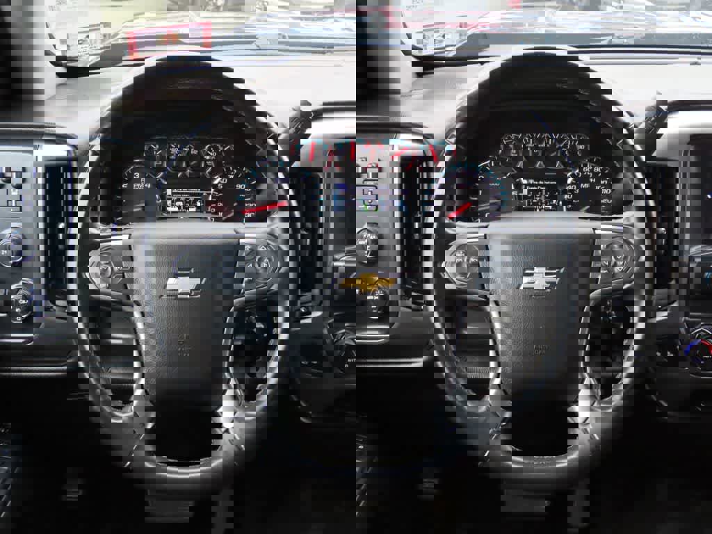 Used 2018 Chevrolet Silverado 1500 LT w/ All Star Edition image 19