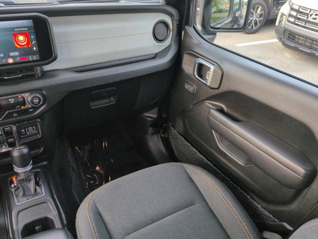 Used 2024 Jeep Wrangler Unlimited Sport AWD/4WD image 17