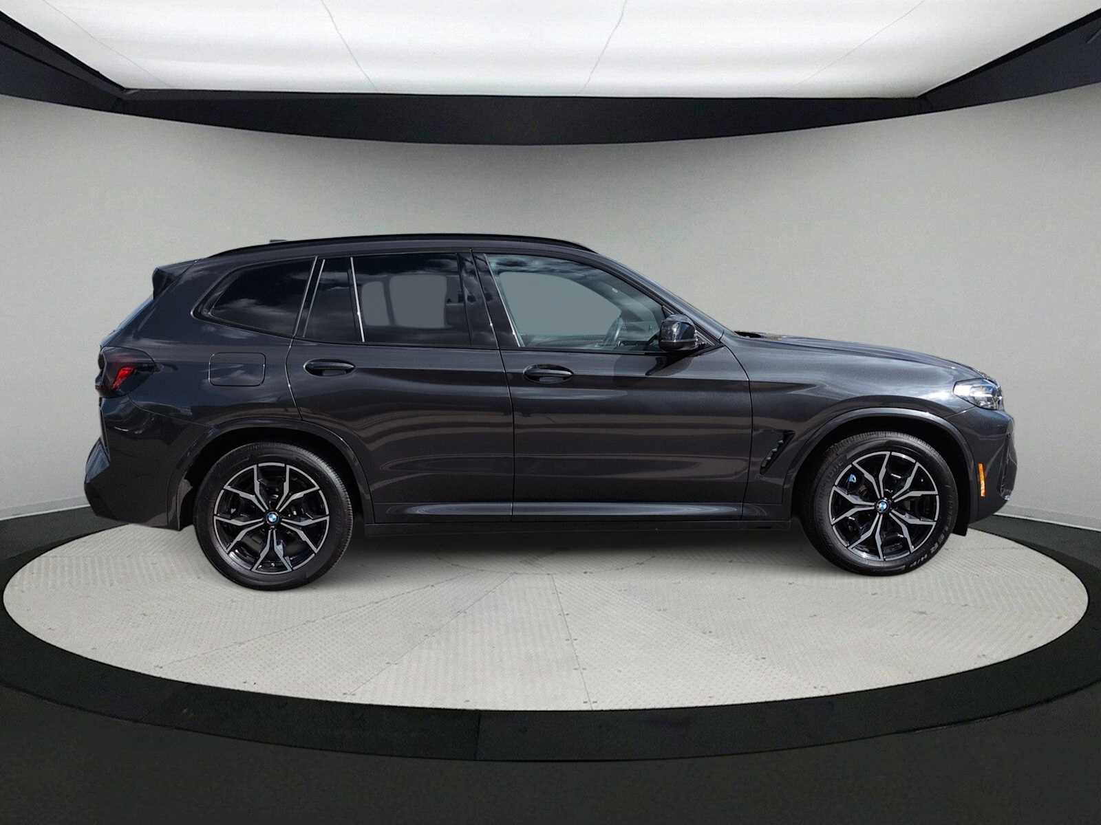 Used 2023 BMW X3 M40i w/ Premium Package image 9