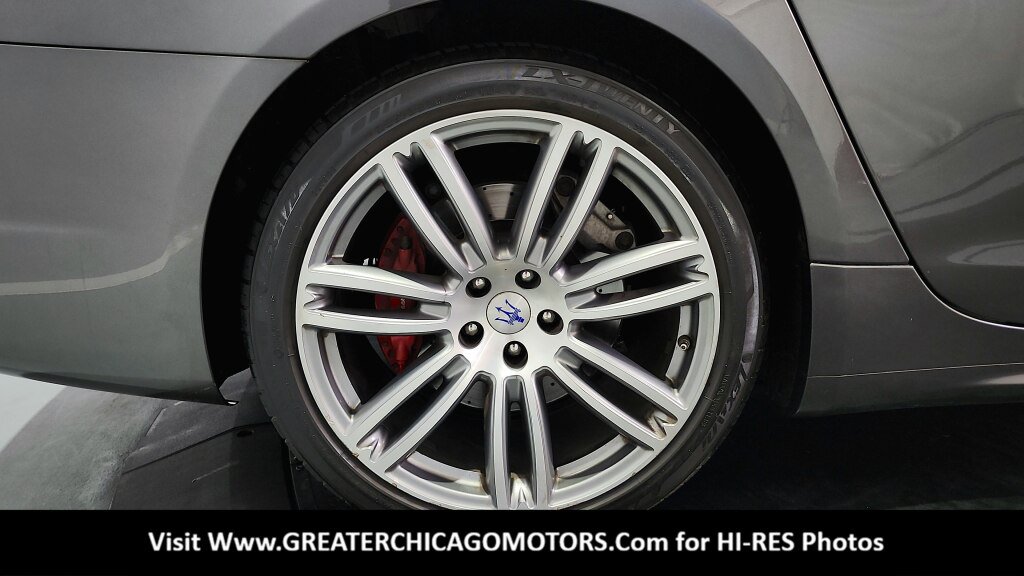Used 2017 Maserati Quattroporte S GranSport RWD image 36