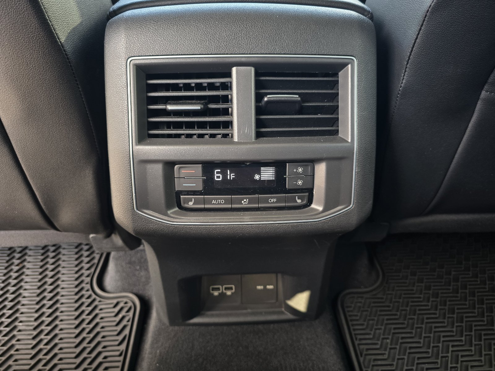 Used 2018 Volkswagen Atlas SEL Premium AWD/4WD image 25