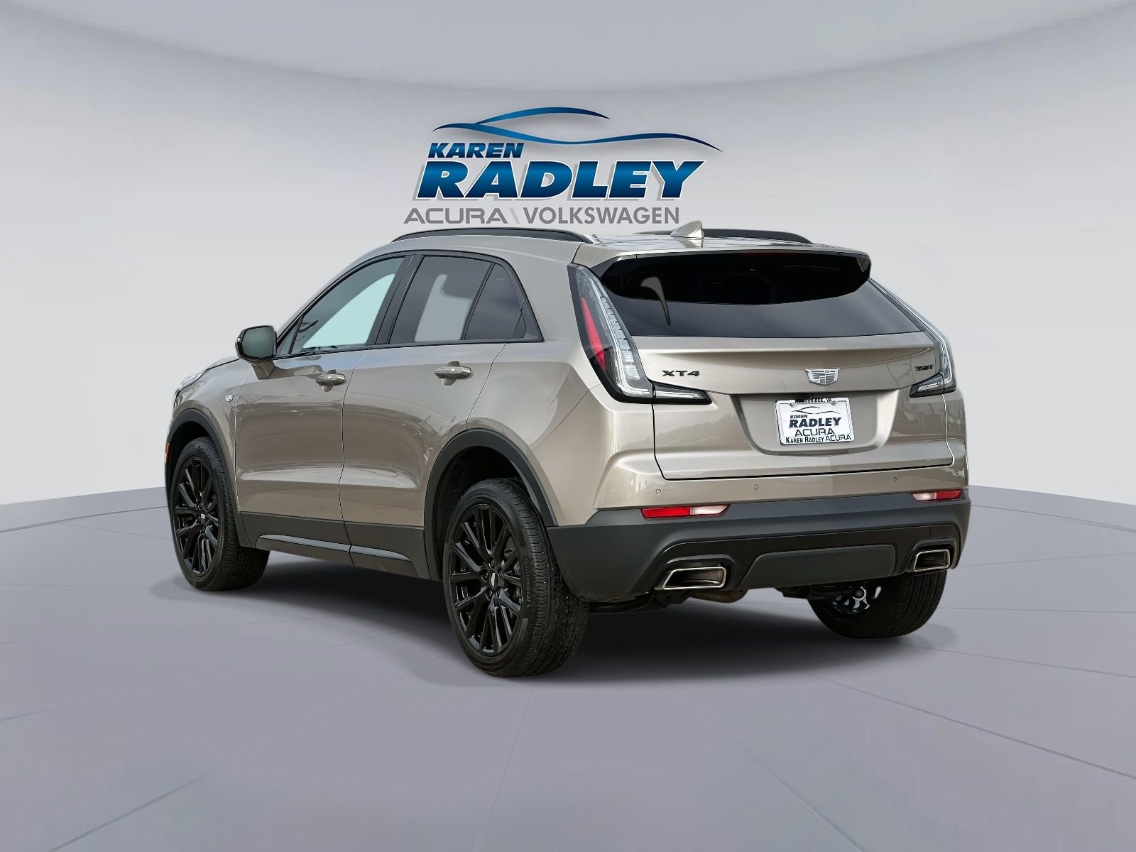 Used 2023 Cadillac XT4 Sport image 4