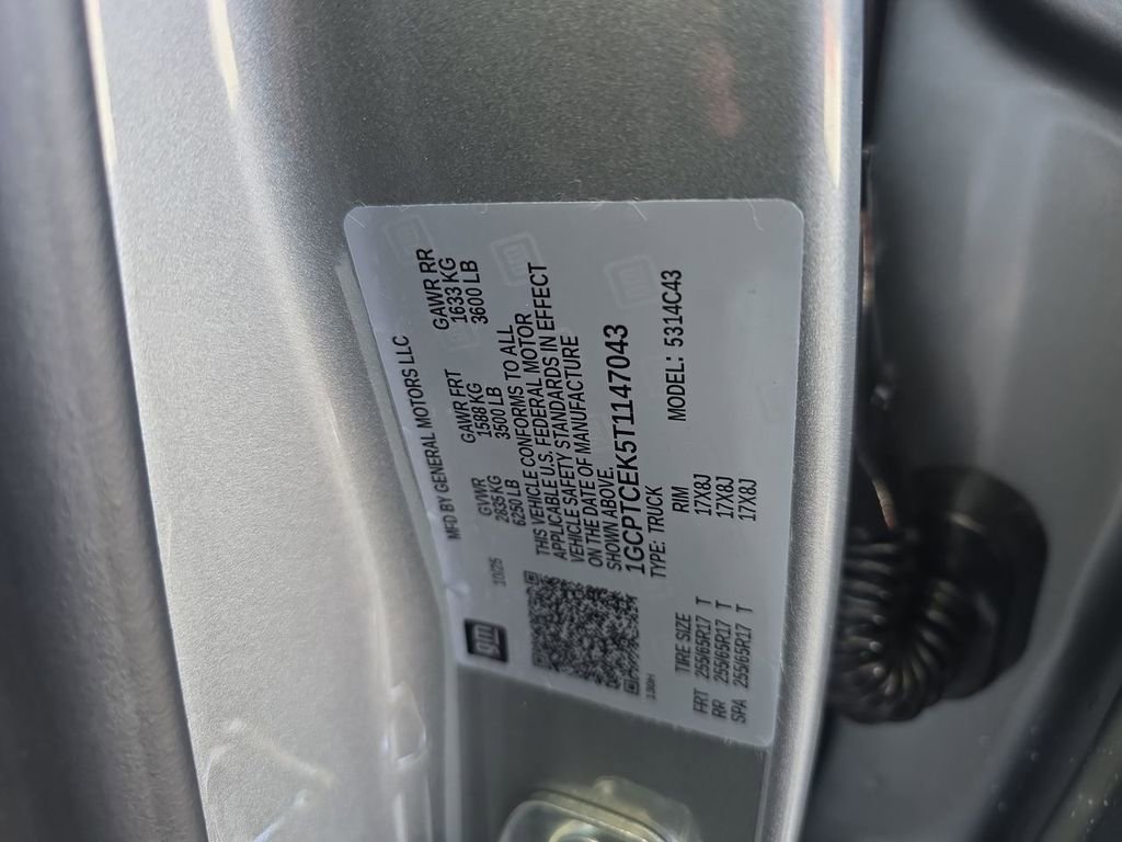 Used 2026 Chevrolet Colorado LT w/ LPO, Pro Essentials Package image 35