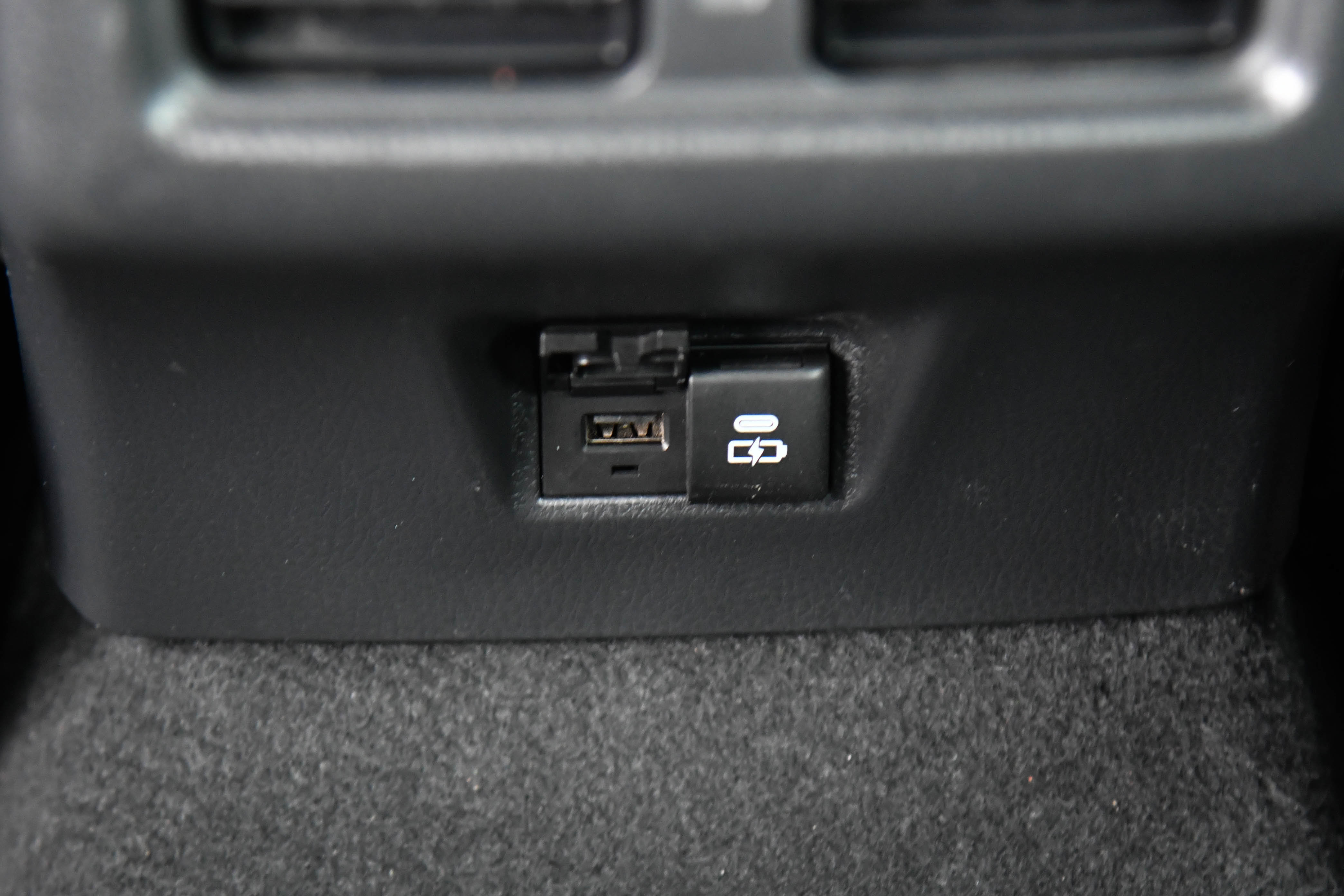 Used 2025 Toyota Camry LE image 39