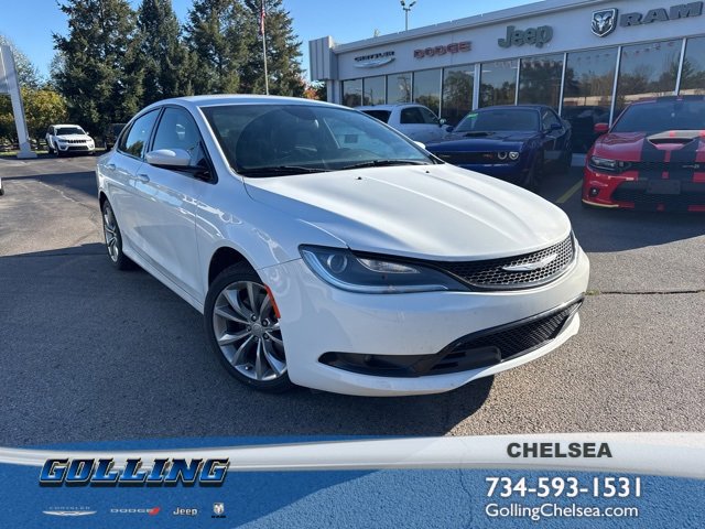 Used 2015 Chrysler 200 S w/ Comfort Group