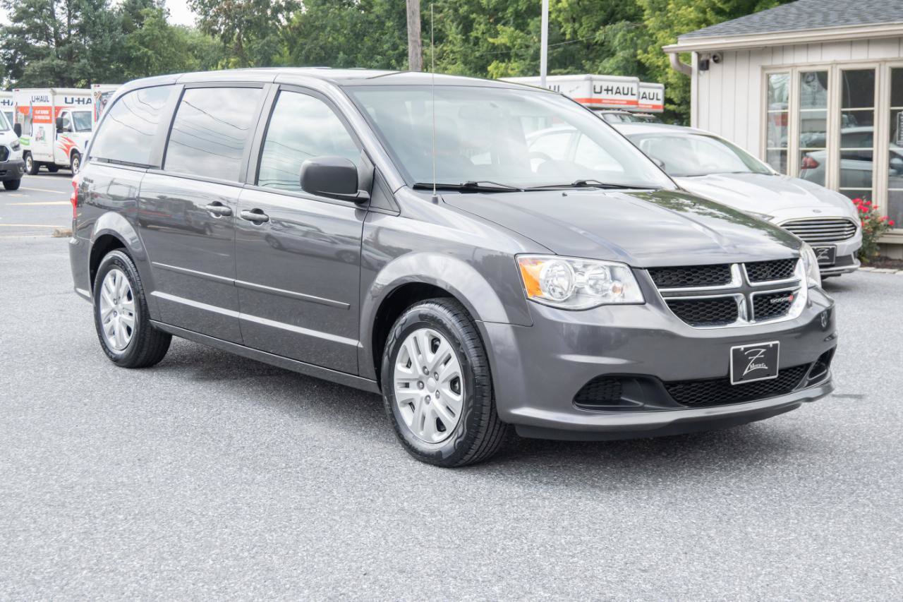 Used 2017 Dodge Grand Caravan SE w/ Power Window Group FWD image 4