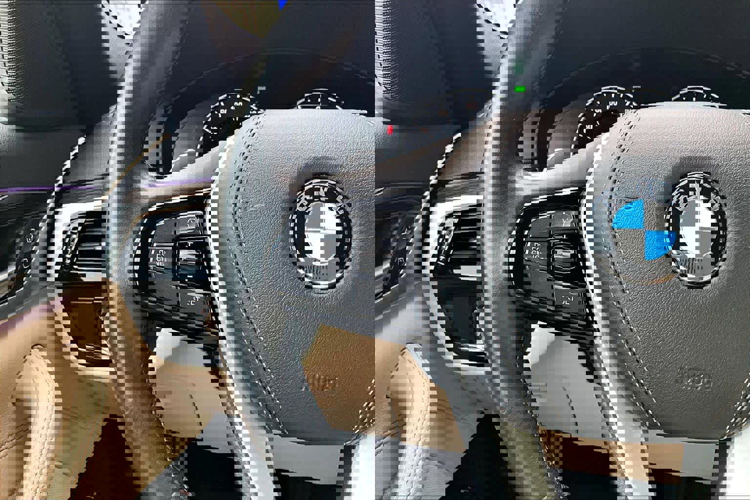 Used 2019 BMW 530i image 24