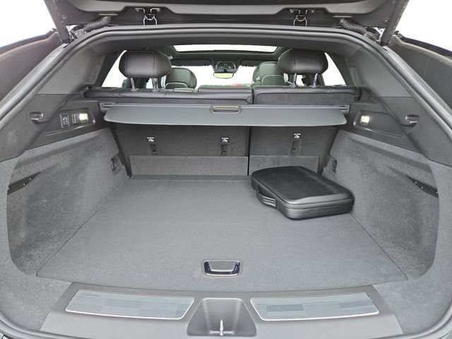 New 2026 Cadillac Lyriq V w/ Exterior Carbon Fiber Package image 37