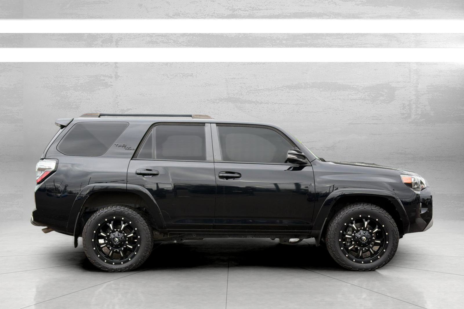 Used 2021 Toyota 4Runner TRD Off-Road Premium image 4